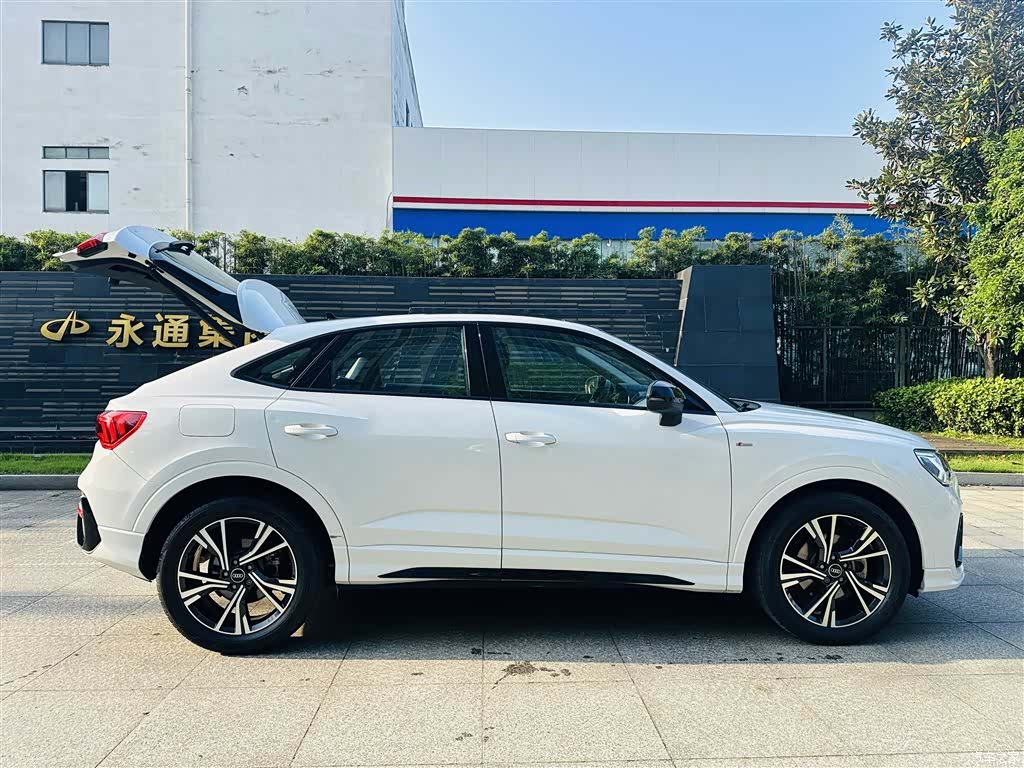 Audi Q3, 2023 18