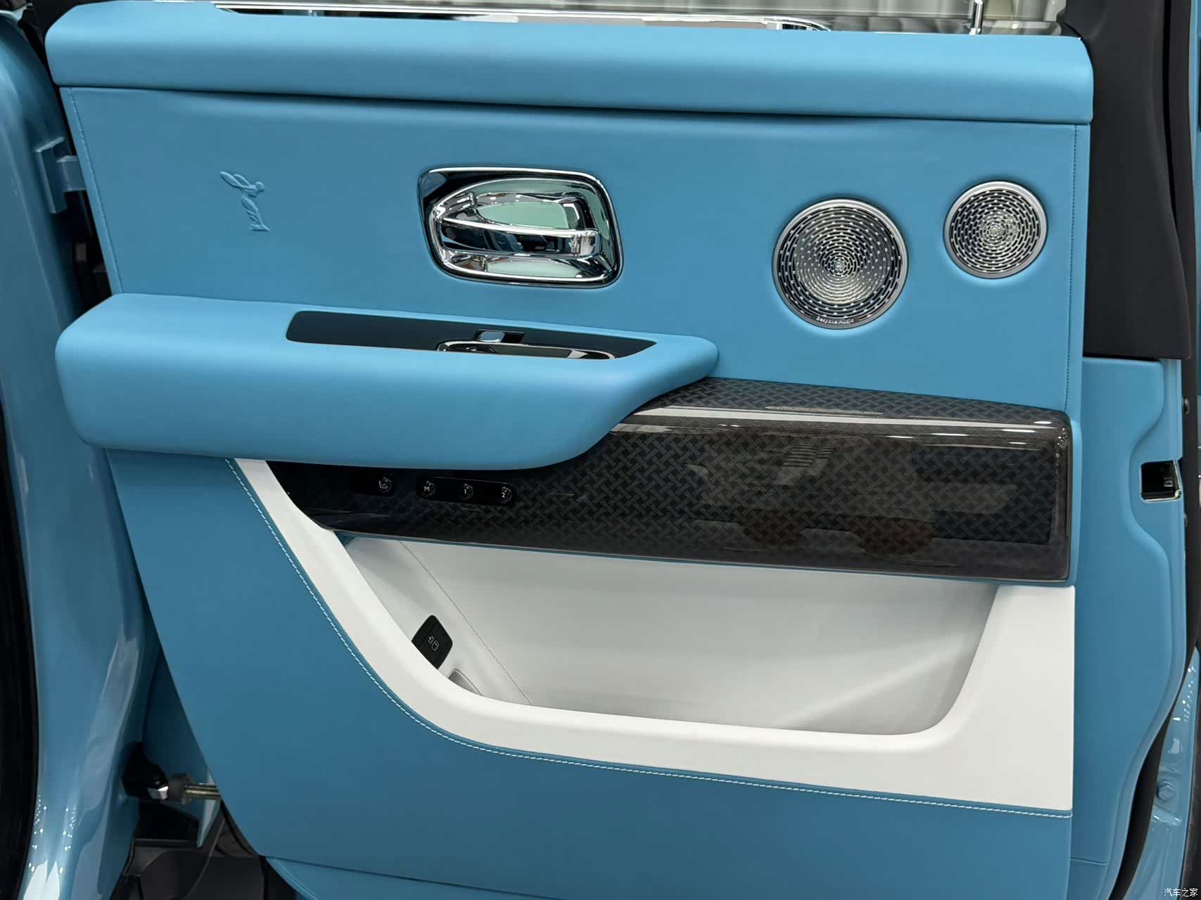 Rolls-Royce Cullinan, 2022 21