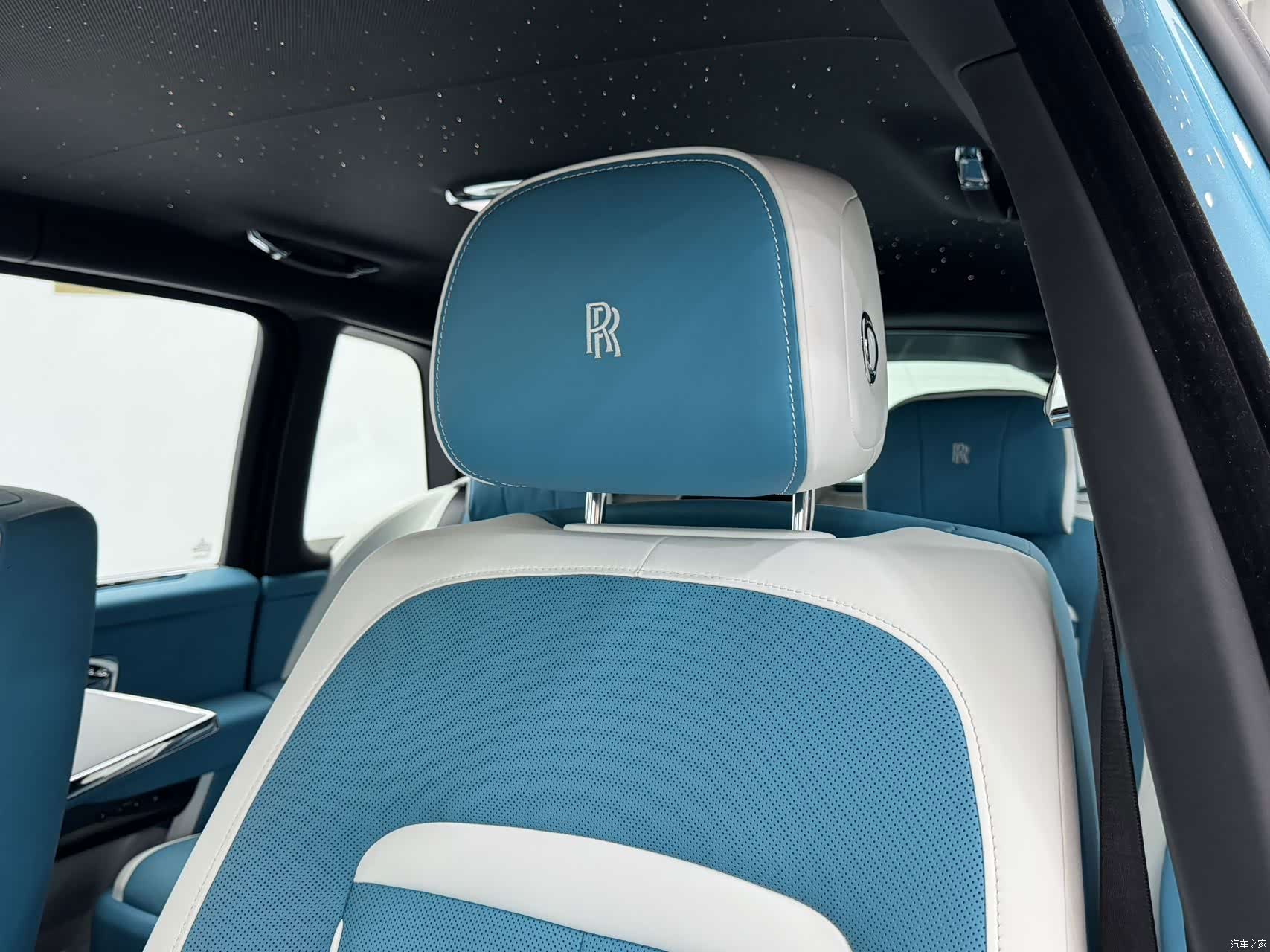 Rolls-Royce Cullinan, 2022 17