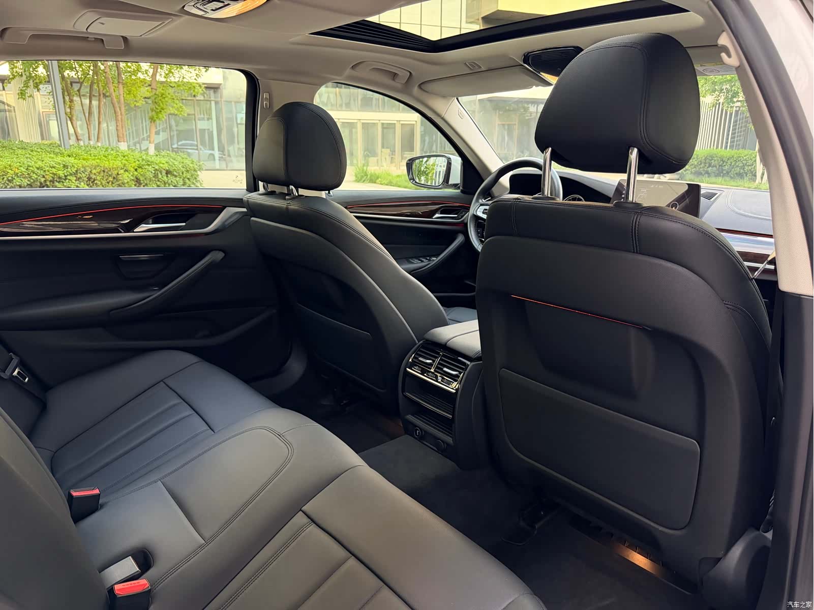BMW 5 Series, 2018 14