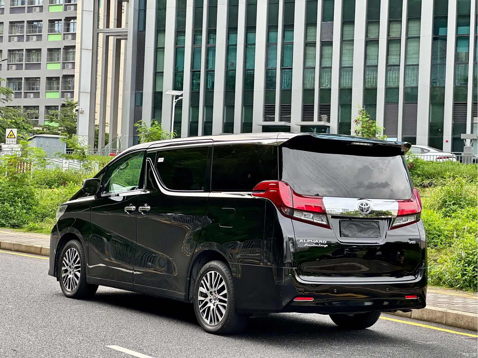 Toyota Alphard, 2018 17