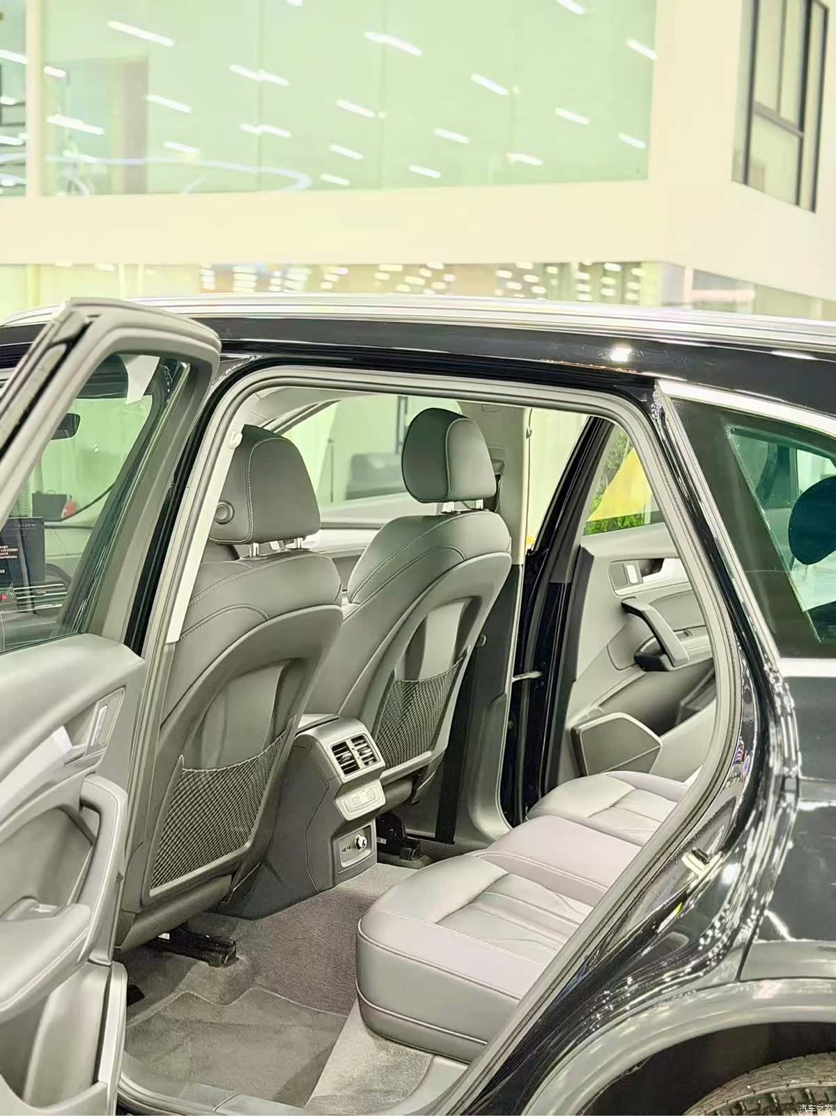 Audi Q5L, 2024 9