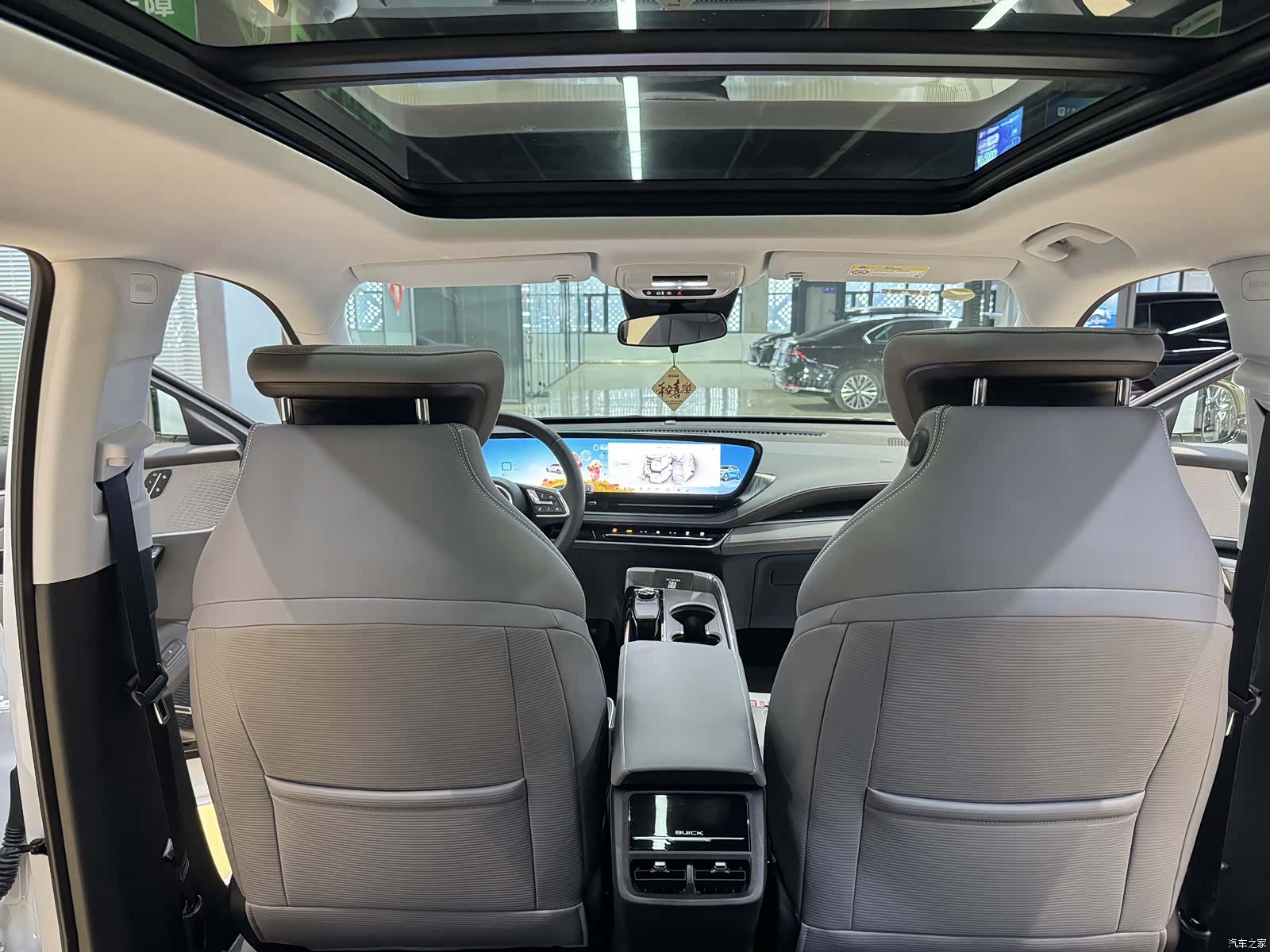 Buick E5, 2025 18