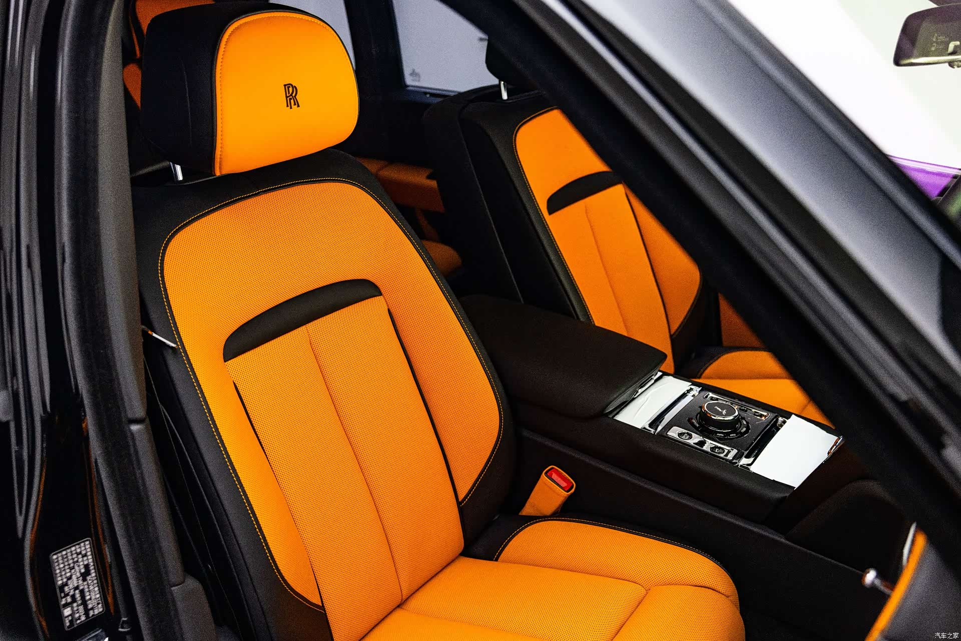 Rolls-Royce Cullinan, 2026 18