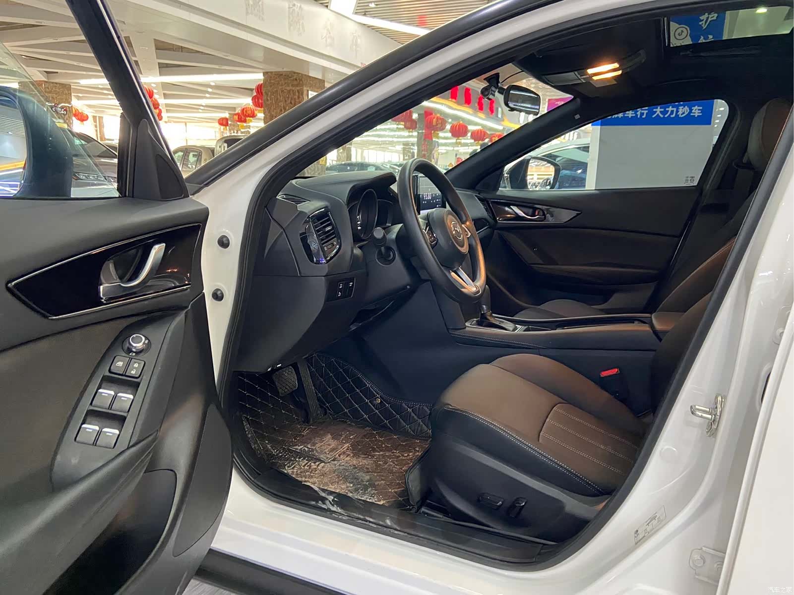 Mazda CX-4, 2023 7