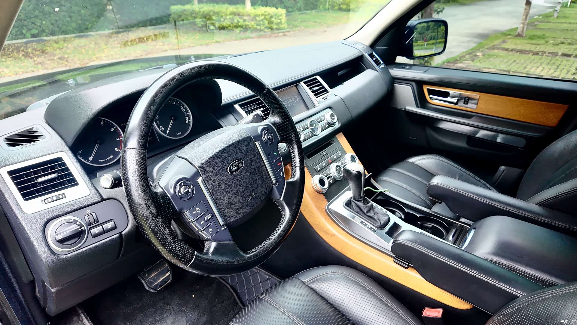 Land Rover Range Rover, 2011 40