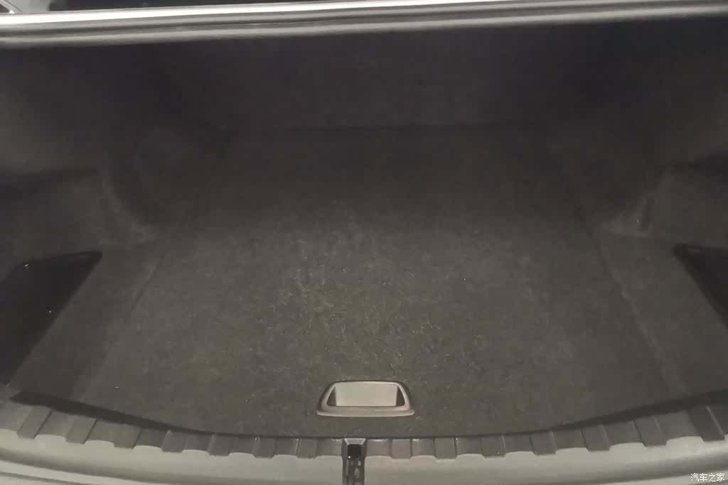 BMW i3, 2023 4