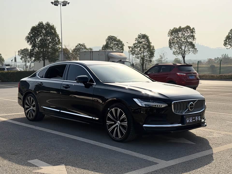 Volvo S90