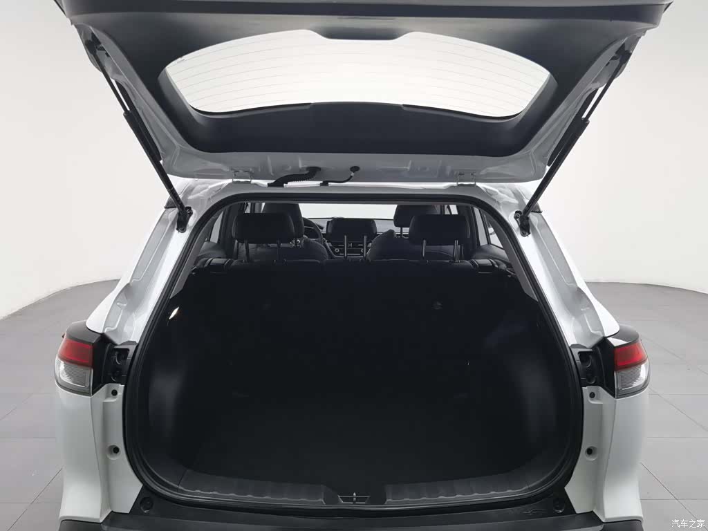 Toyota Frontlander, 2022 16