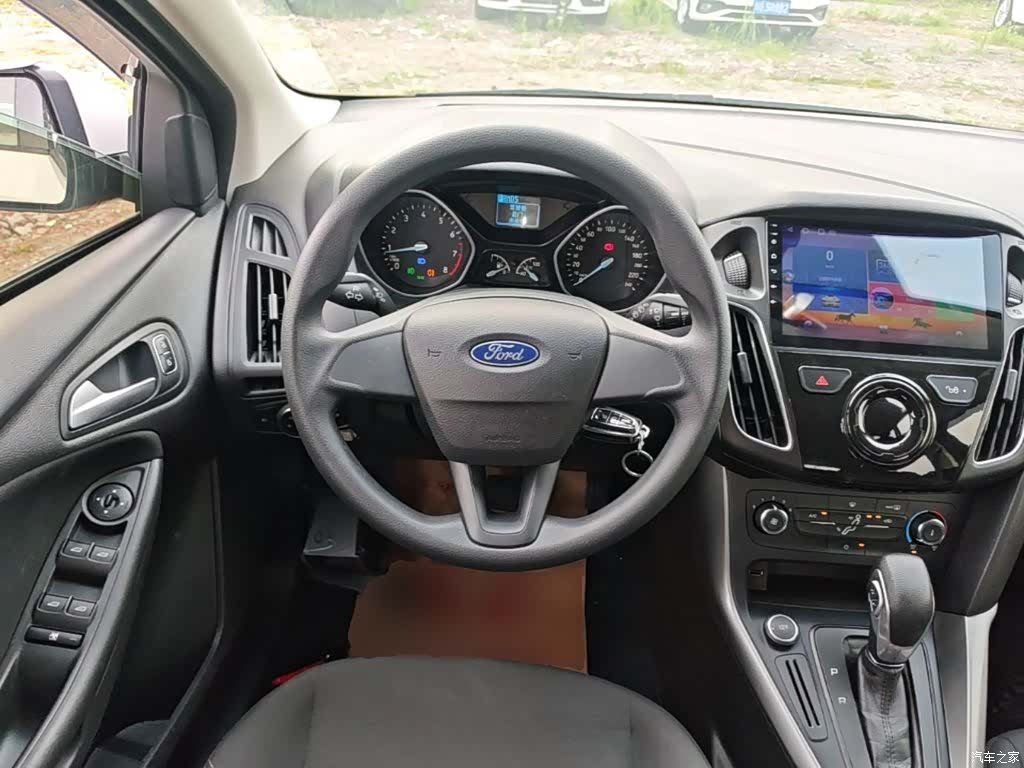 Ford Focus, 2017 11