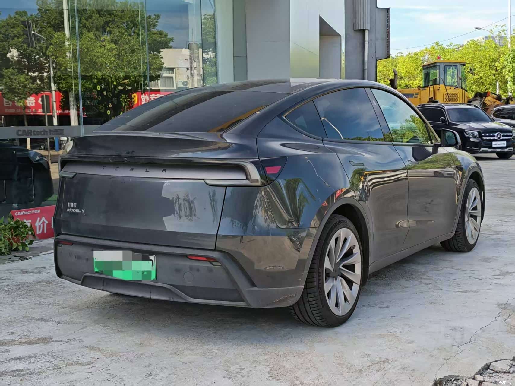 Tesla Model Y, 2025 9
