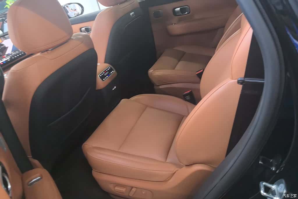 Leapmotor C16, 2025 11