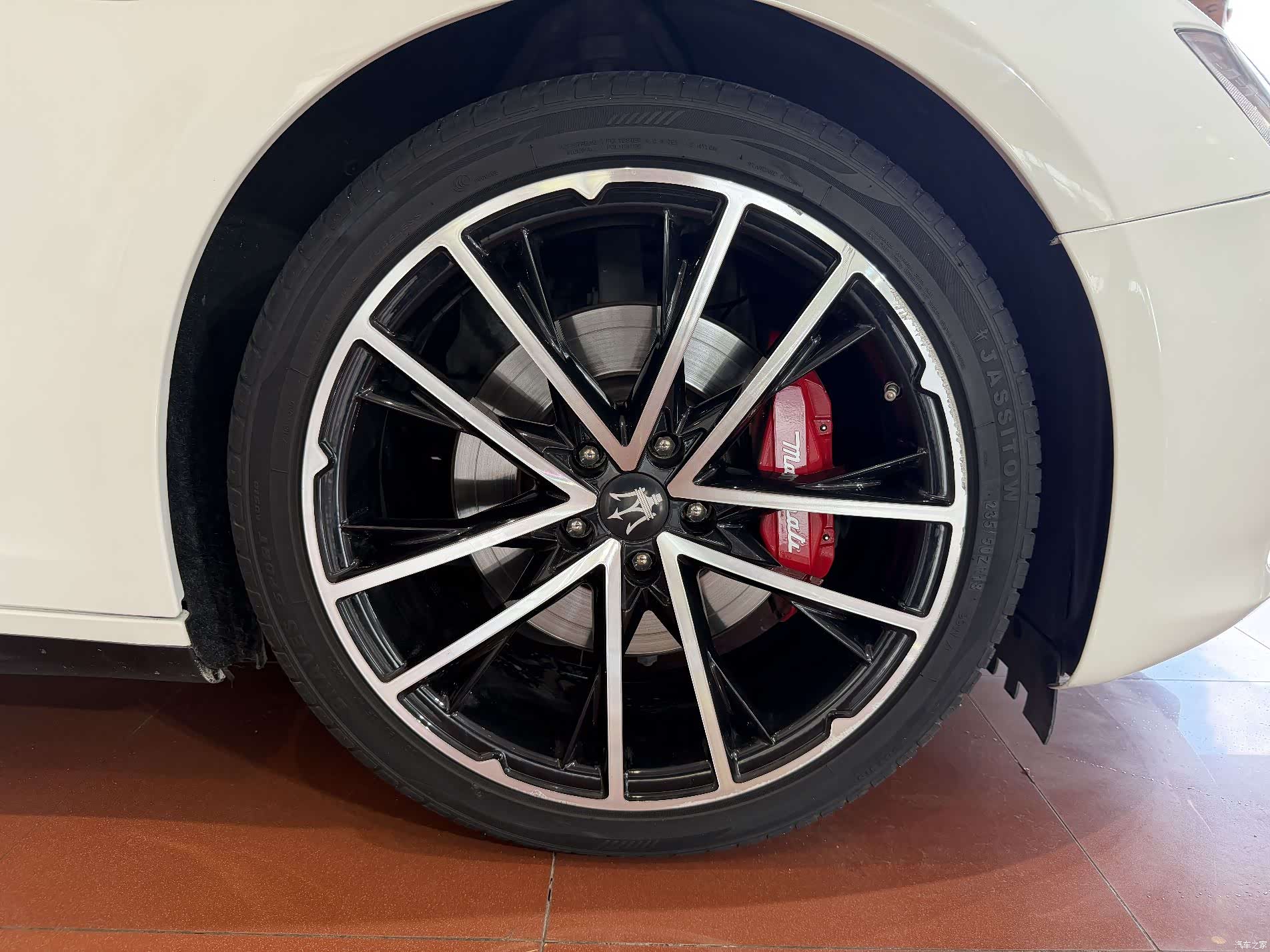Maserati Ghibli, 2014 15