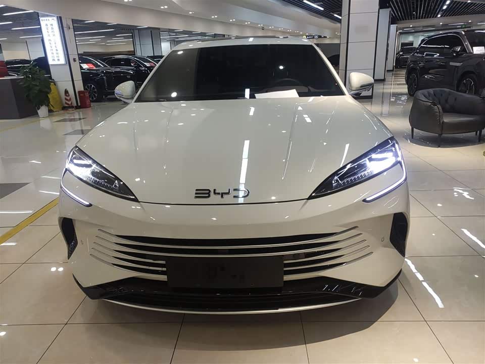 BYD Seal 07 DM-i