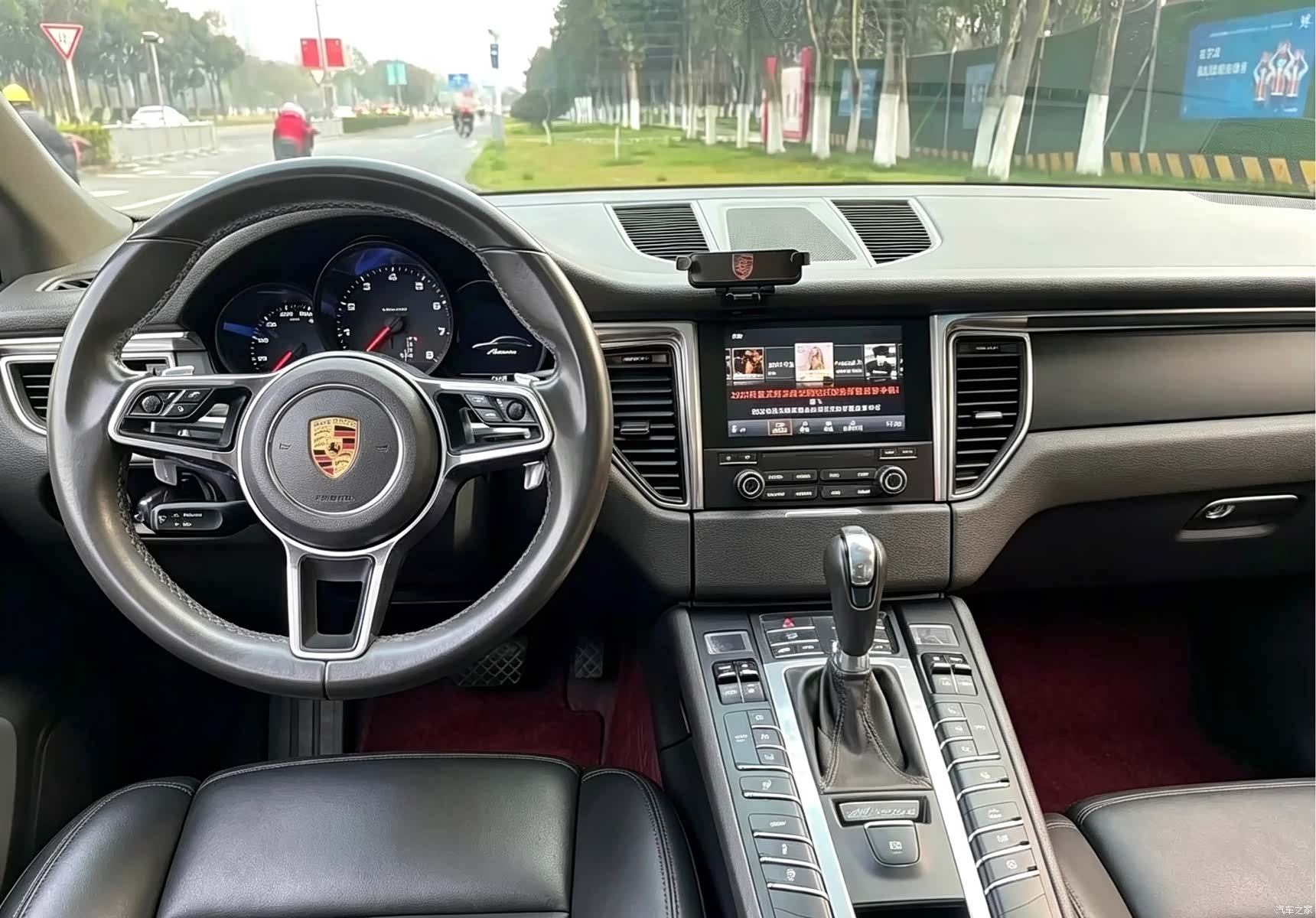 Porsche Macan, 2016 все фото