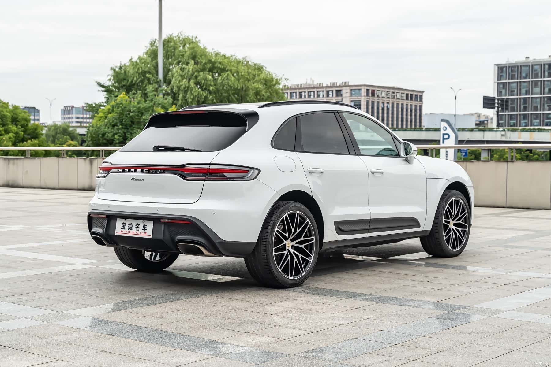 Porsche Macan, 2023 все фото