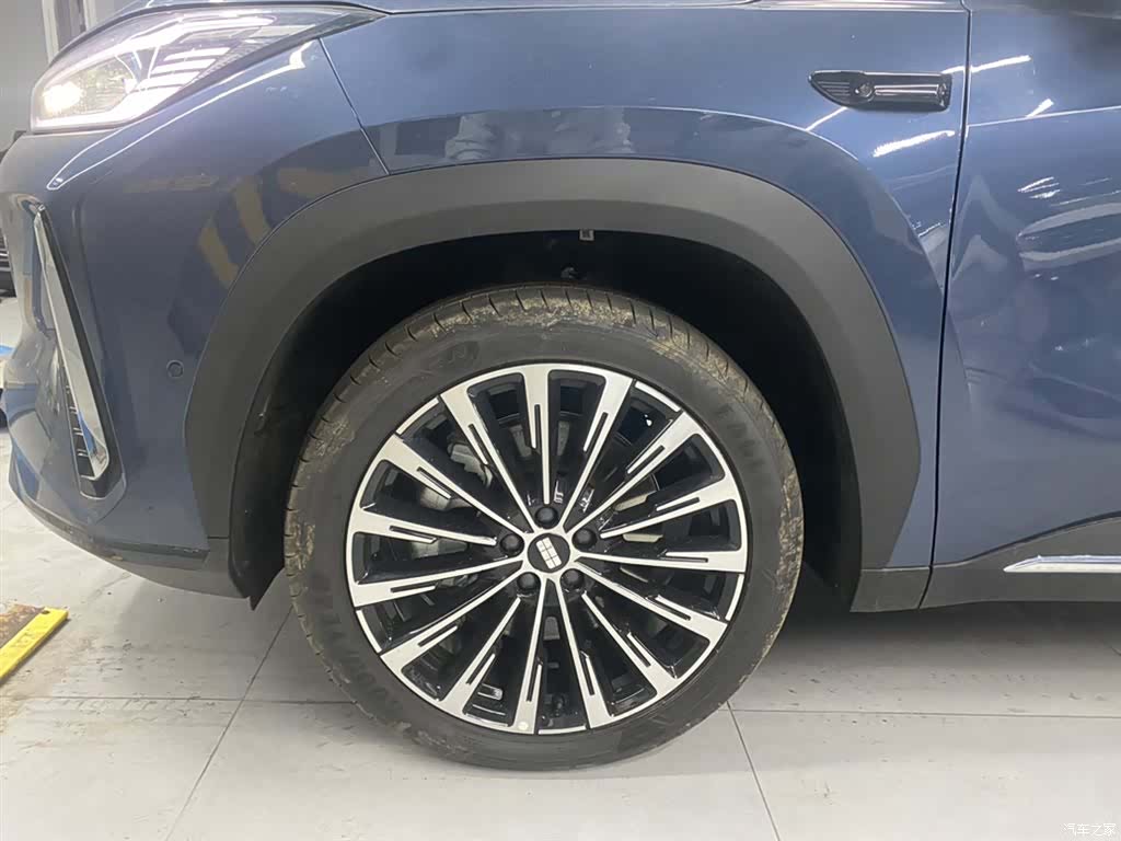 Geely M7, 1900 7