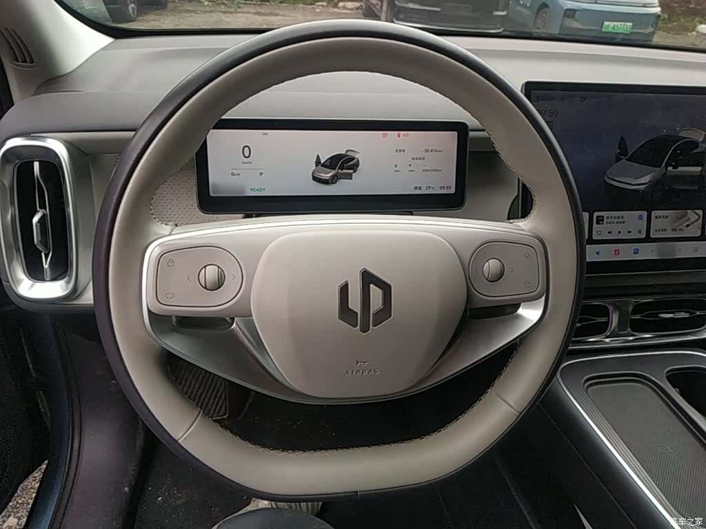 Leapmotor B01, 2025 11