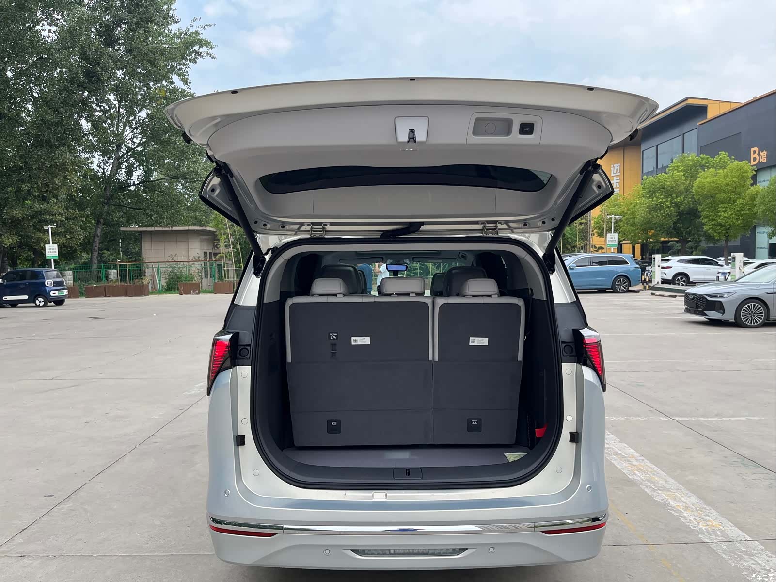 Buick GL8, 2025 19