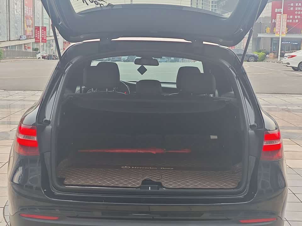 Mercedes-Benz GLC Mercedes-Benz GLC