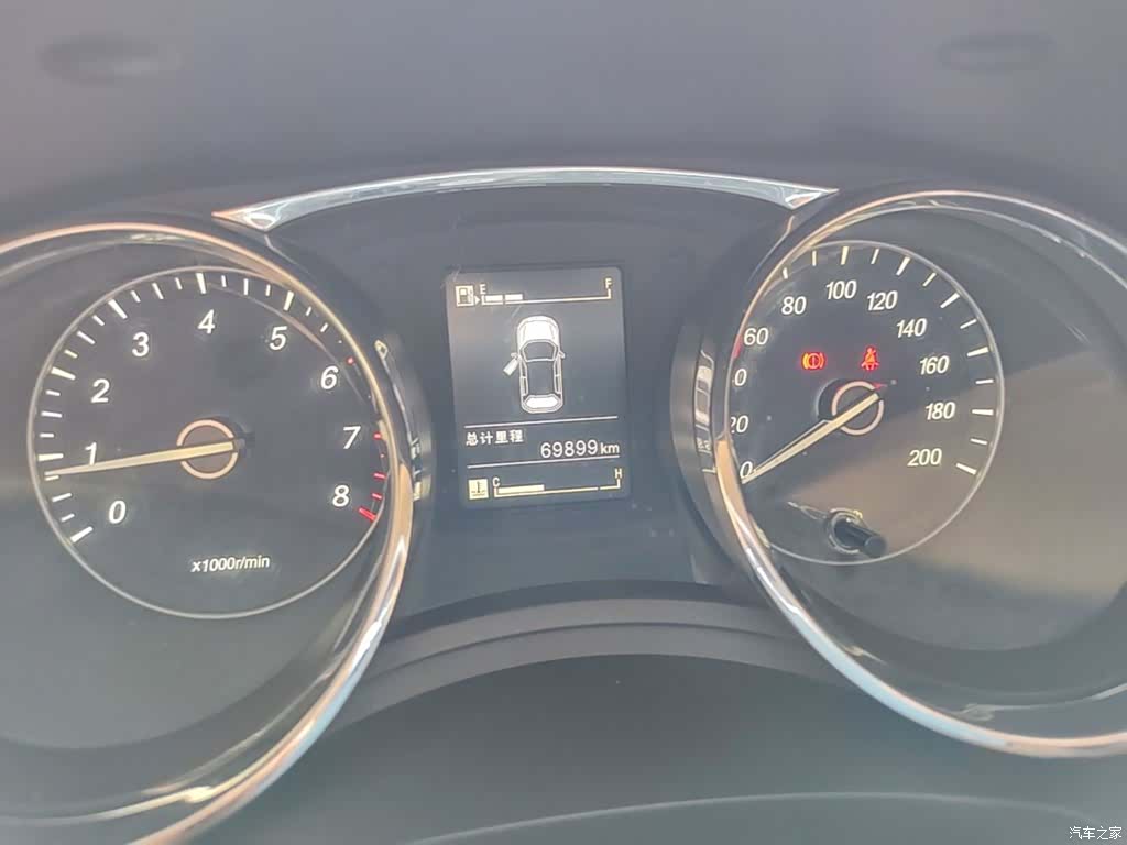 Wuling 730, 2016 12