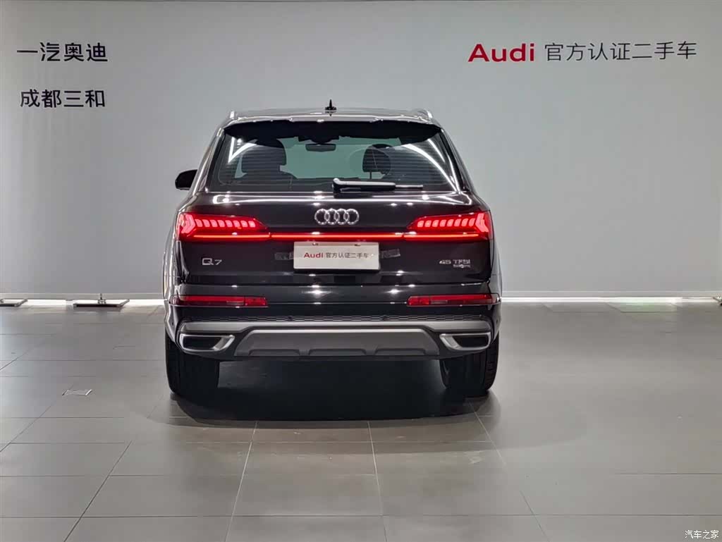 Audi Q7, 2024 все фото