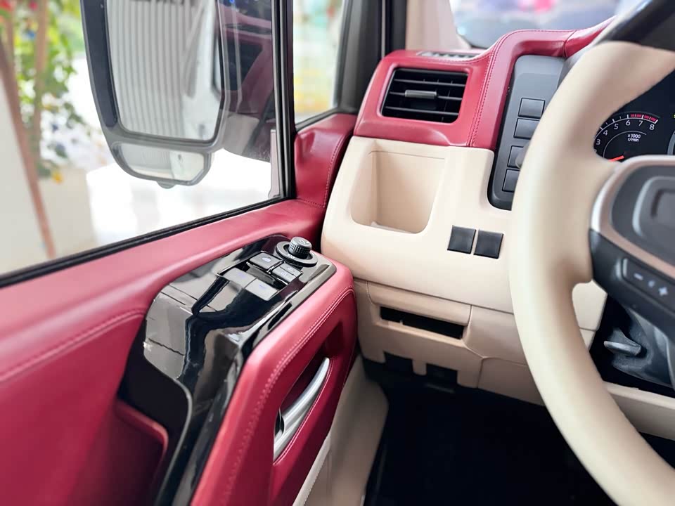 Toyota HIACE Toyota HIACE