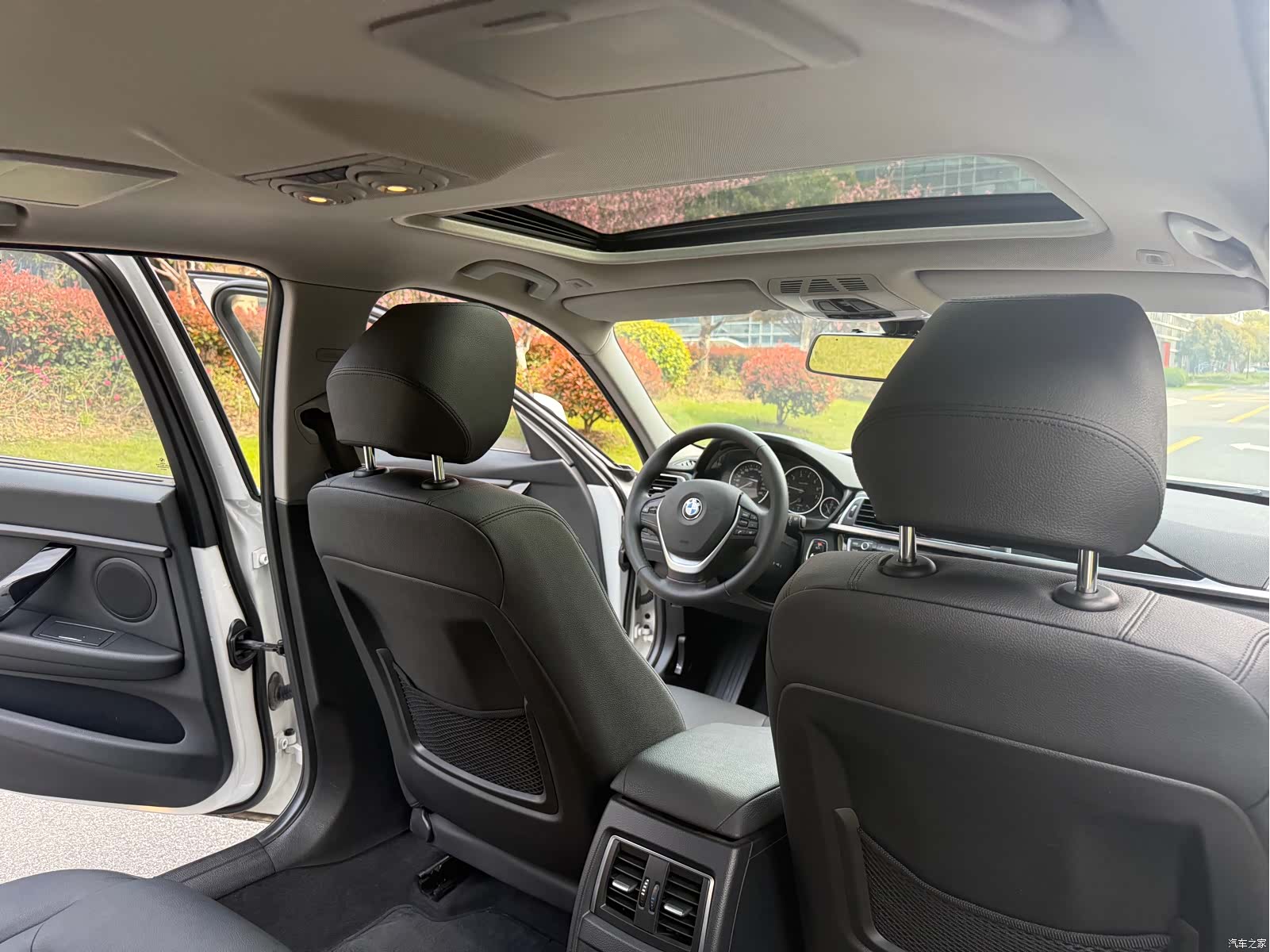 BMW 3 Series, 2016 16