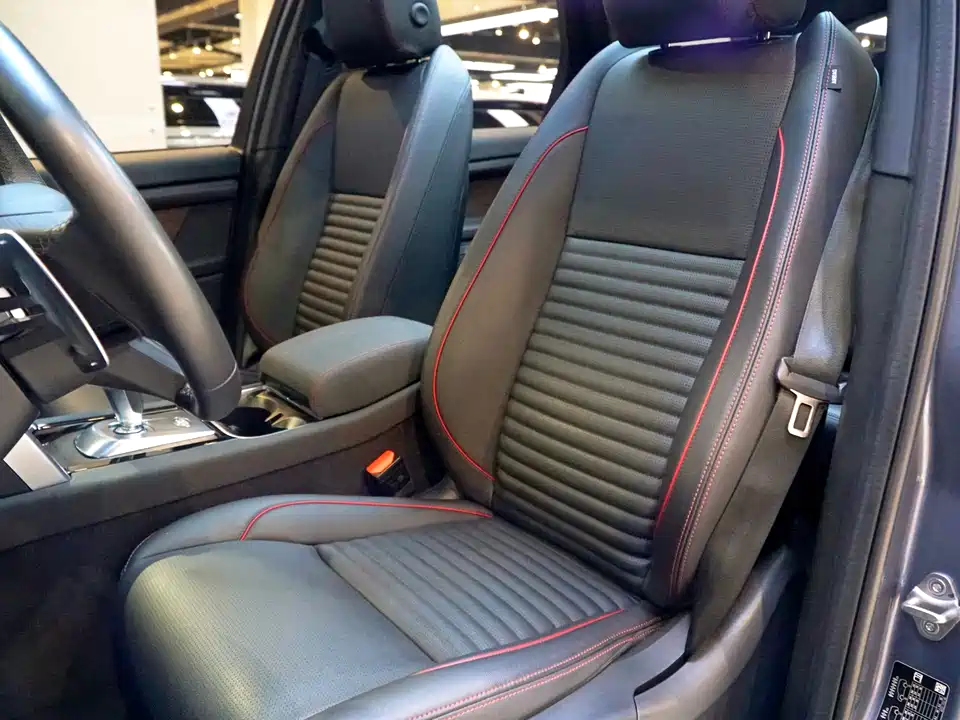 Land Rover Discover sports