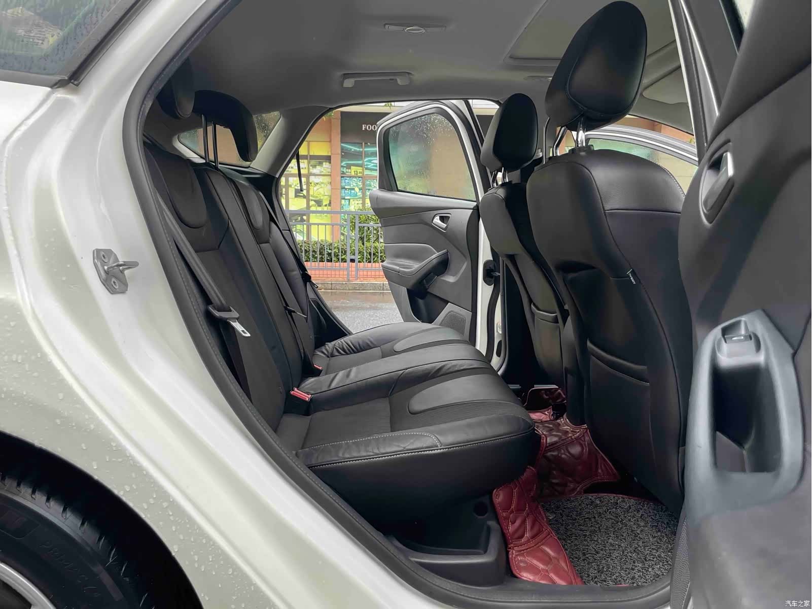 Ford Focus, 2014 11