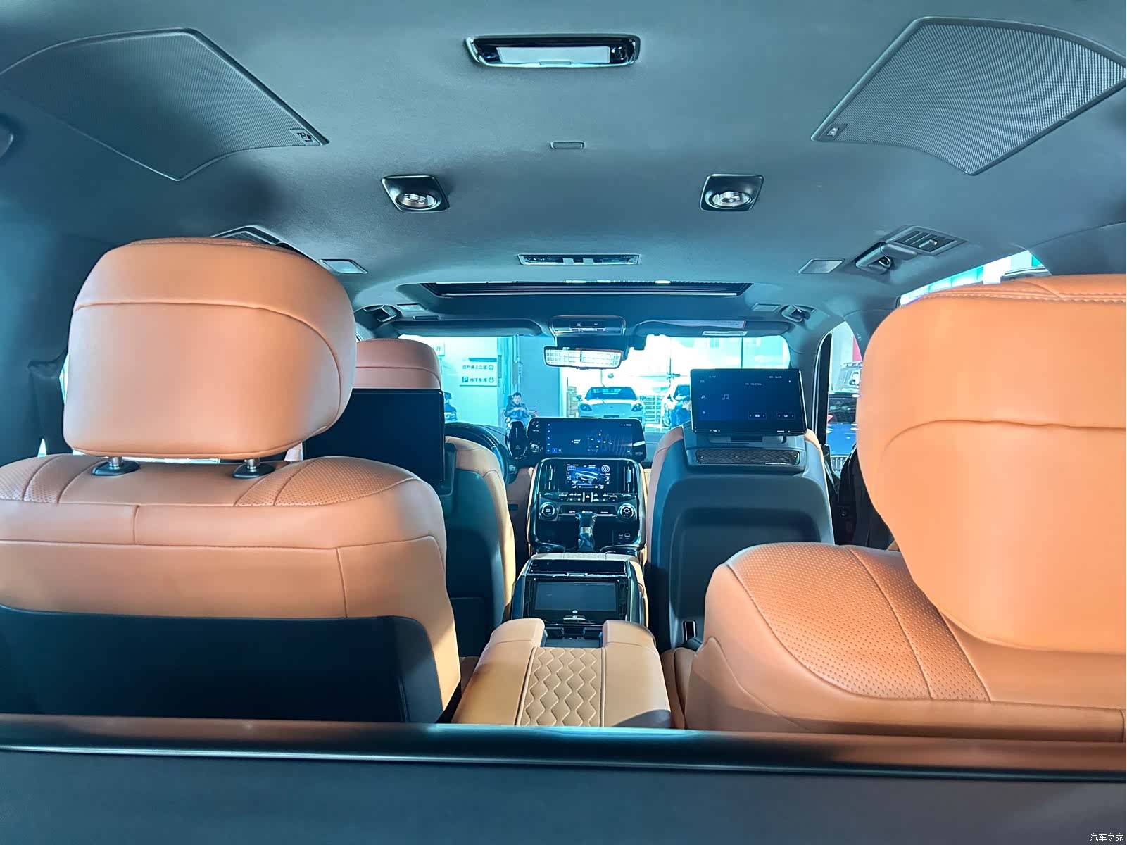 Lexus LX, 2026 8