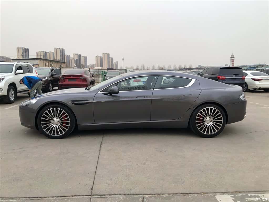 Aston Martin Rapide, 2018 7
