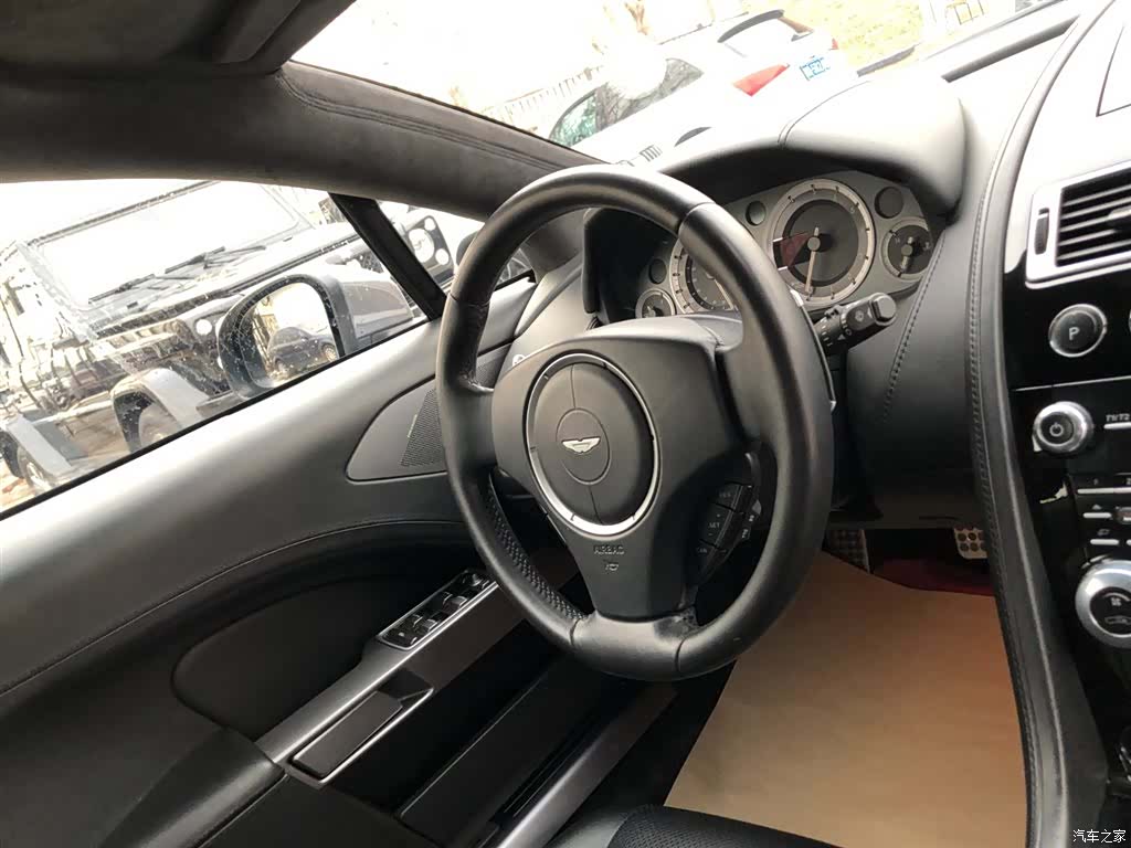 Aston Martin Rapide, 2018 24