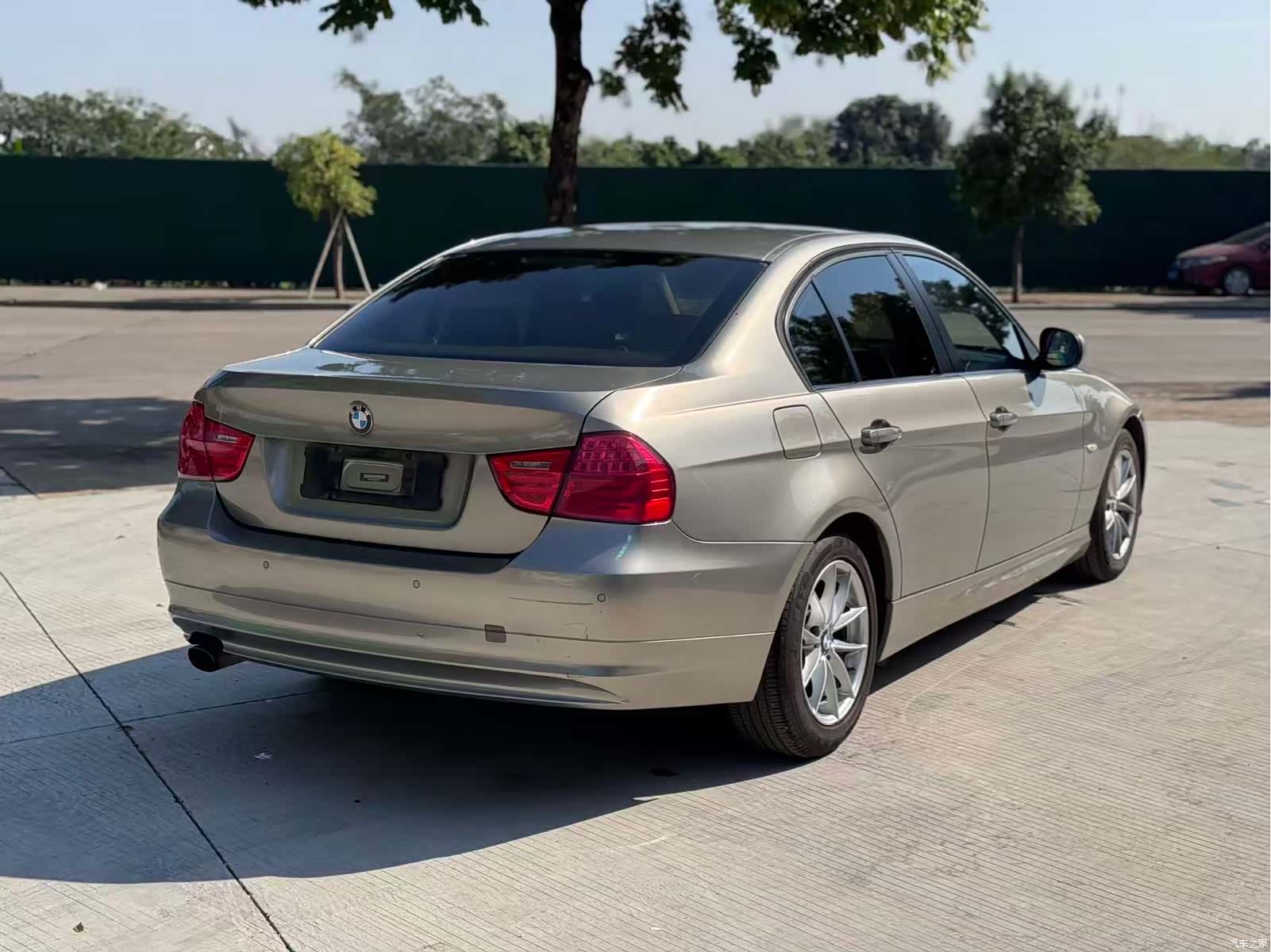 BMW 3 Series, 2011 9