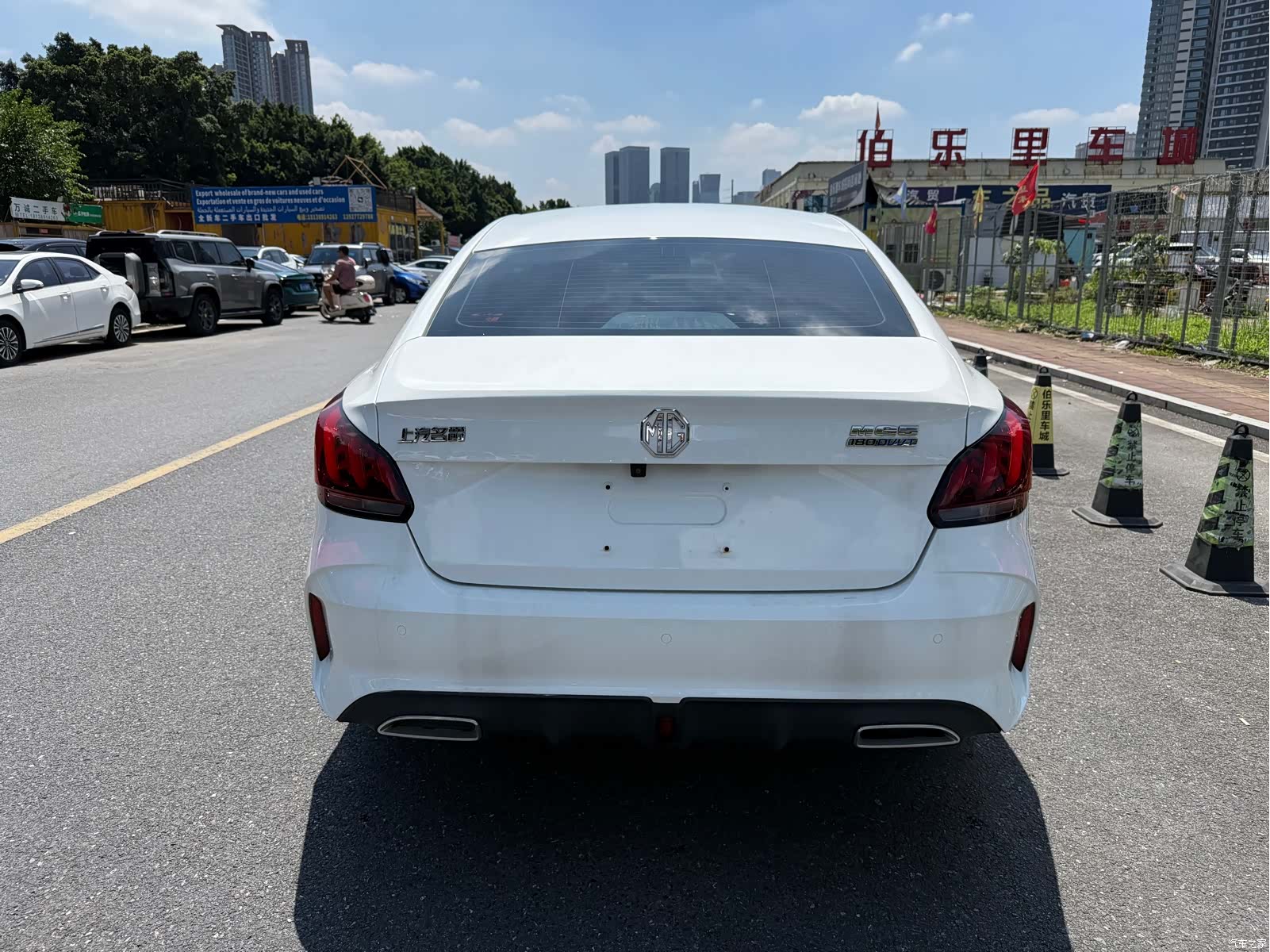 MG MG5, 2023 17