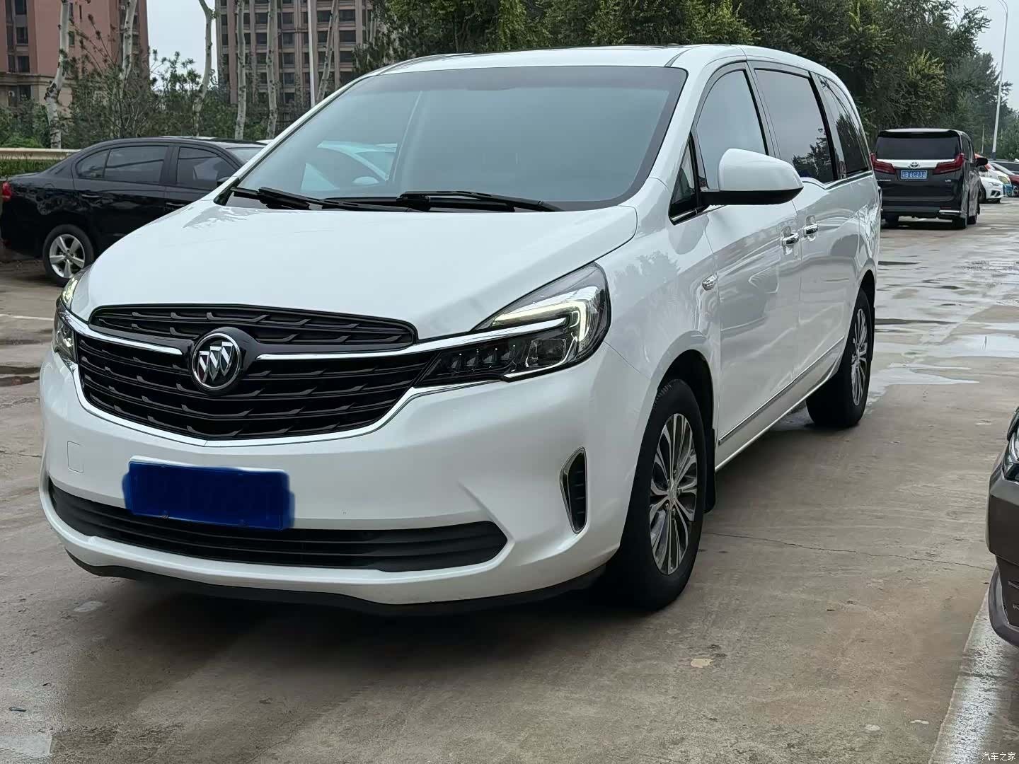 Buick GL8, 2021 1