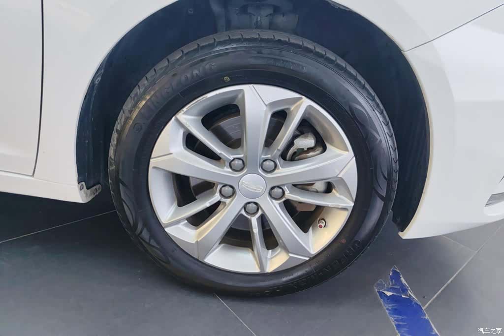 Geely Emgrand, 2020 6