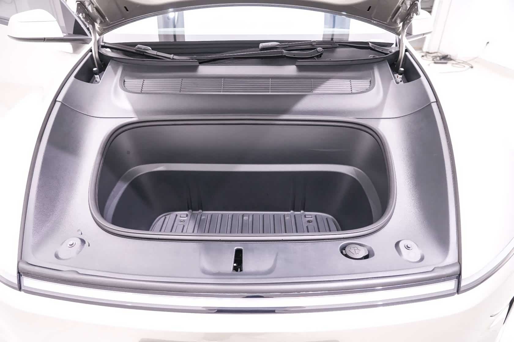 Tesla Model Y, 2026 20