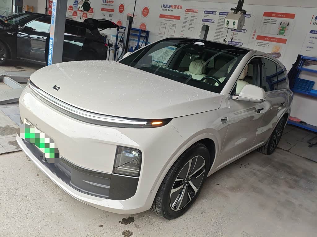 Li Auto L6