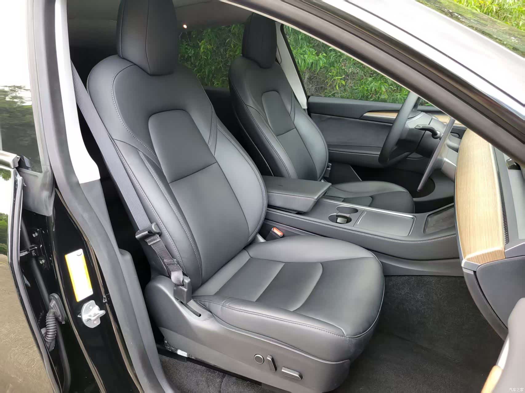 Tesla Model Y, 2023 11