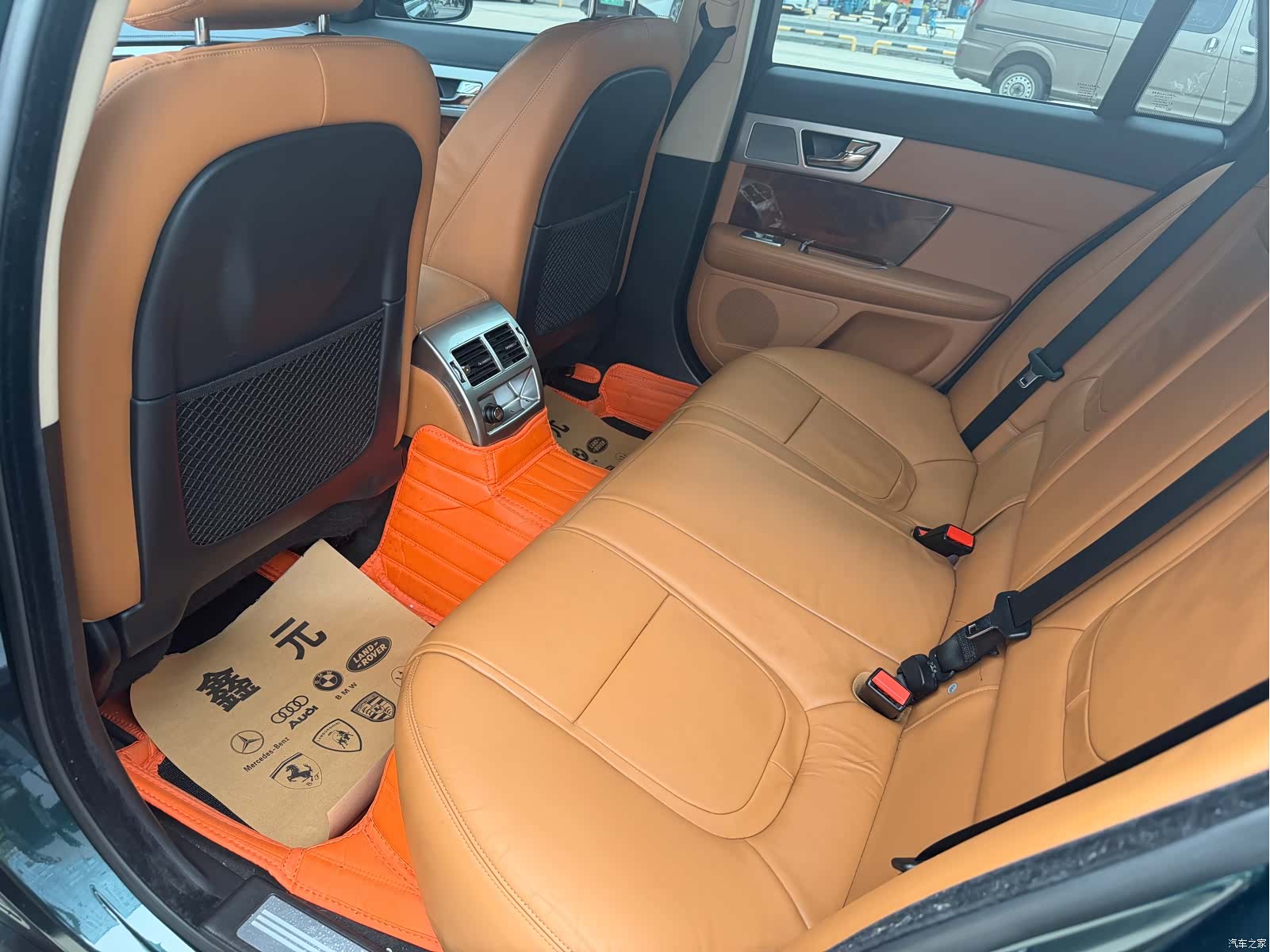 Jaguar XF, 2015 все фото