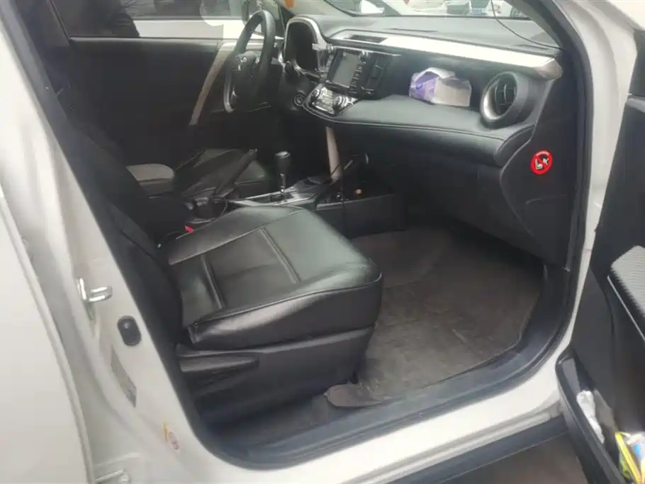 Toyota RAV4 Rongfang