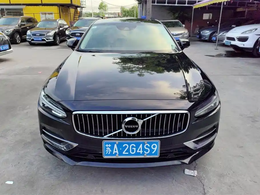 Volvo S90