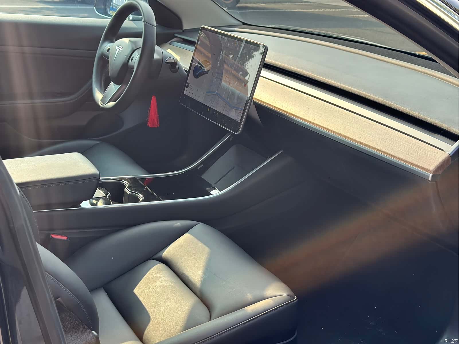 Tesla Model 3, 2020 16