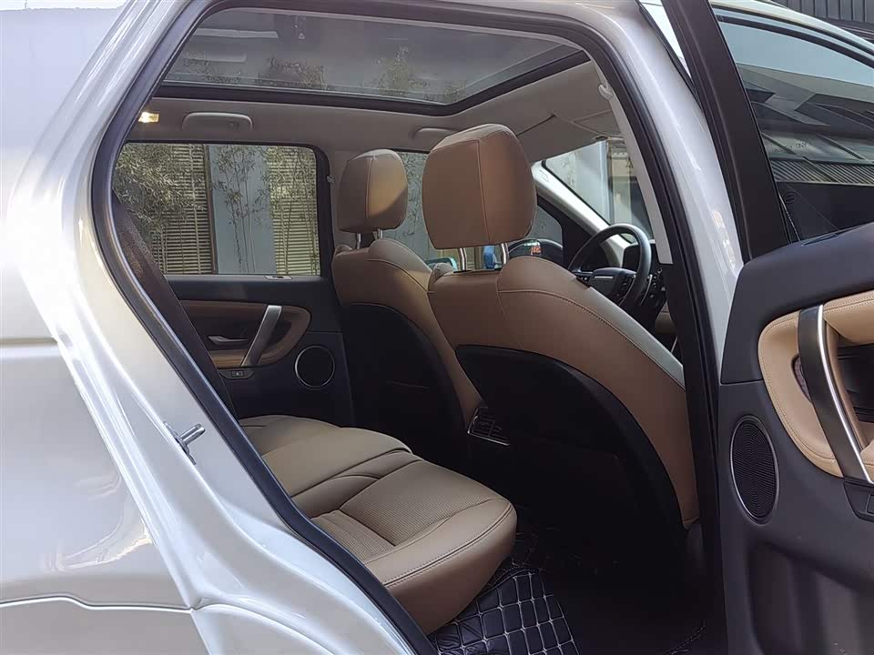 Land Rover Discover sports