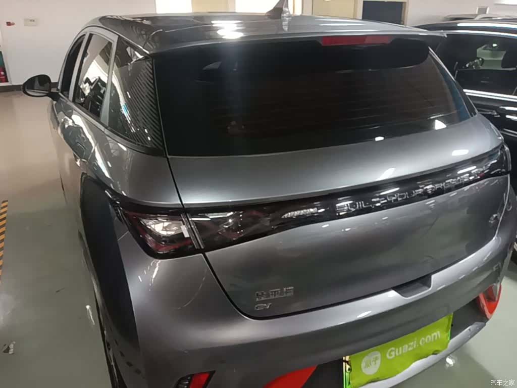 BYD Dolphin, 2022 все фото
