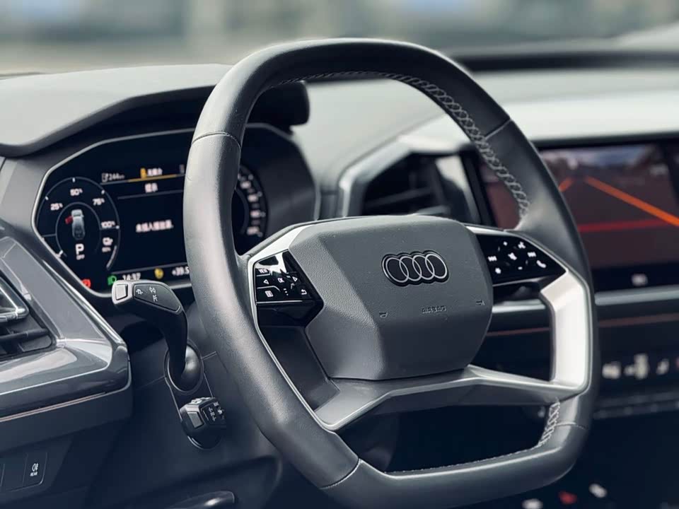 Audi Q4 Audi Q4