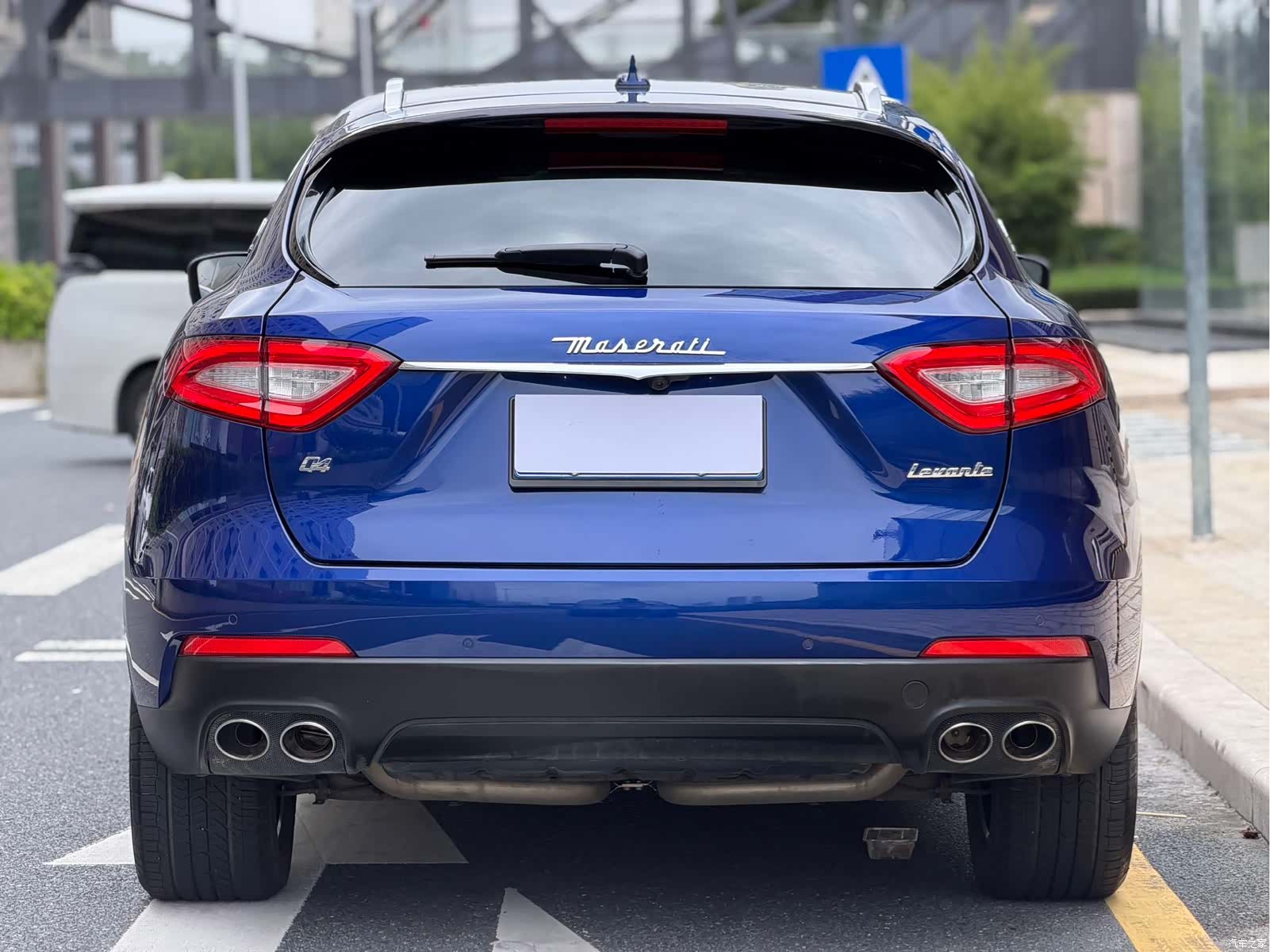 Maserati Levante, 2021 все фото