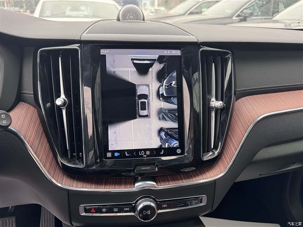 Volvo XC60, 2024 9