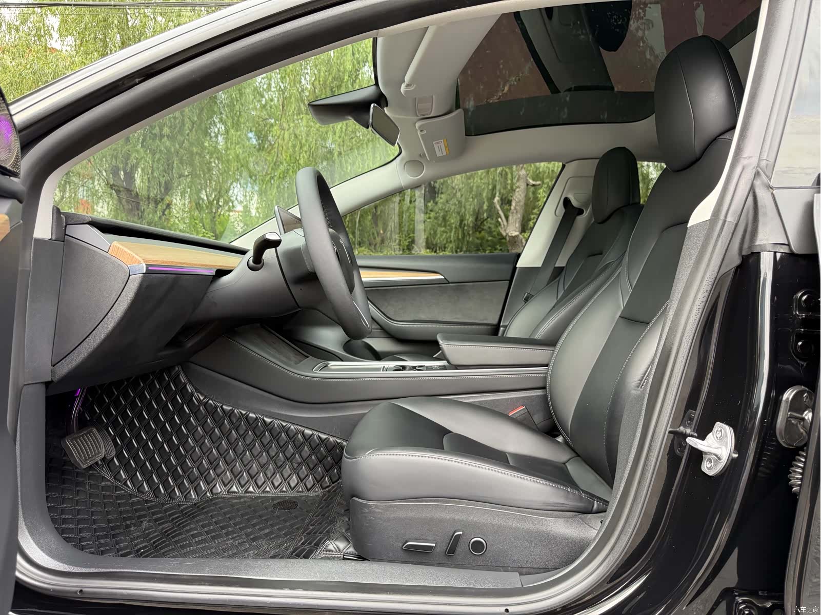 Tesla Model 3, 2023 11